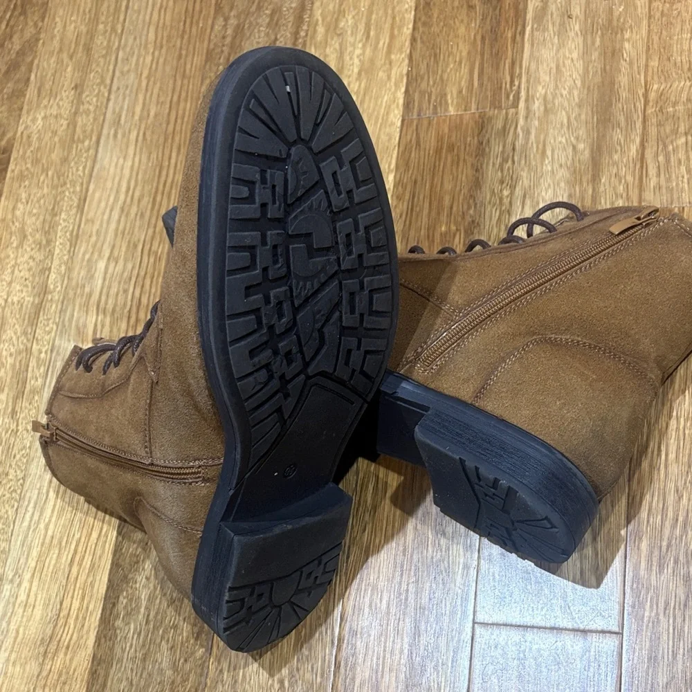 Cliffs by WHITE MOUNTAIN Tan Suede Lace-Up Chukka Boots
